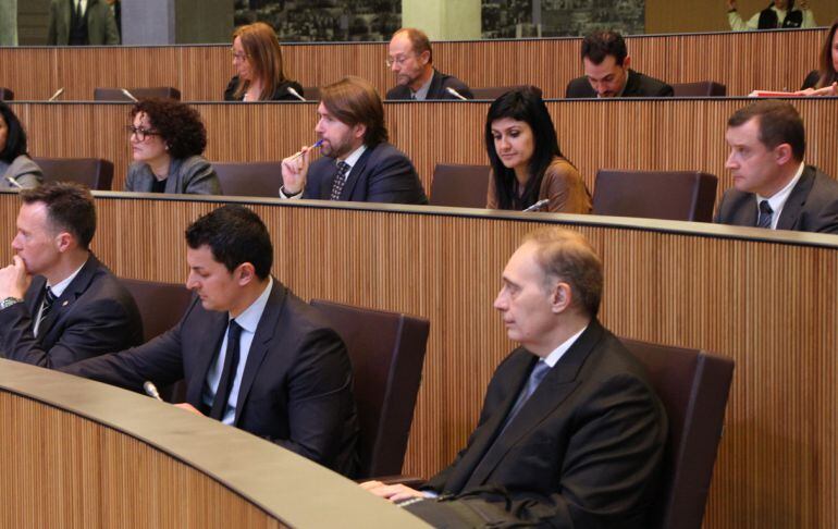 Consellers de l'oposició al plenari del Consell General