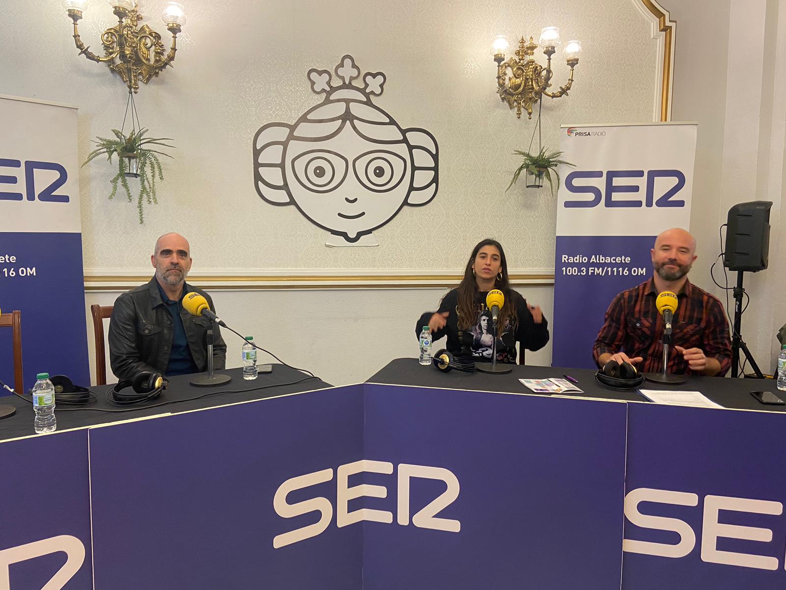 Luis Tosar y Carolina Yuste, en el programa Hoy por Hoy Albacete