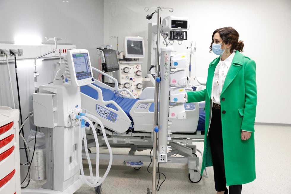 (ARCHIVO) La presidenta regional, Isabel Díaz Ayuso, durante el acto de inauguración del Hospital de Emergencias Enfermera Isabel Zendal