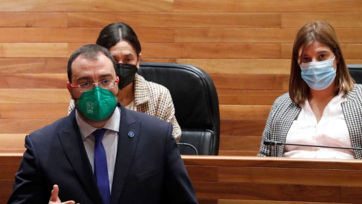 Debate político sobre renuncias ante una negociación presupuestaria