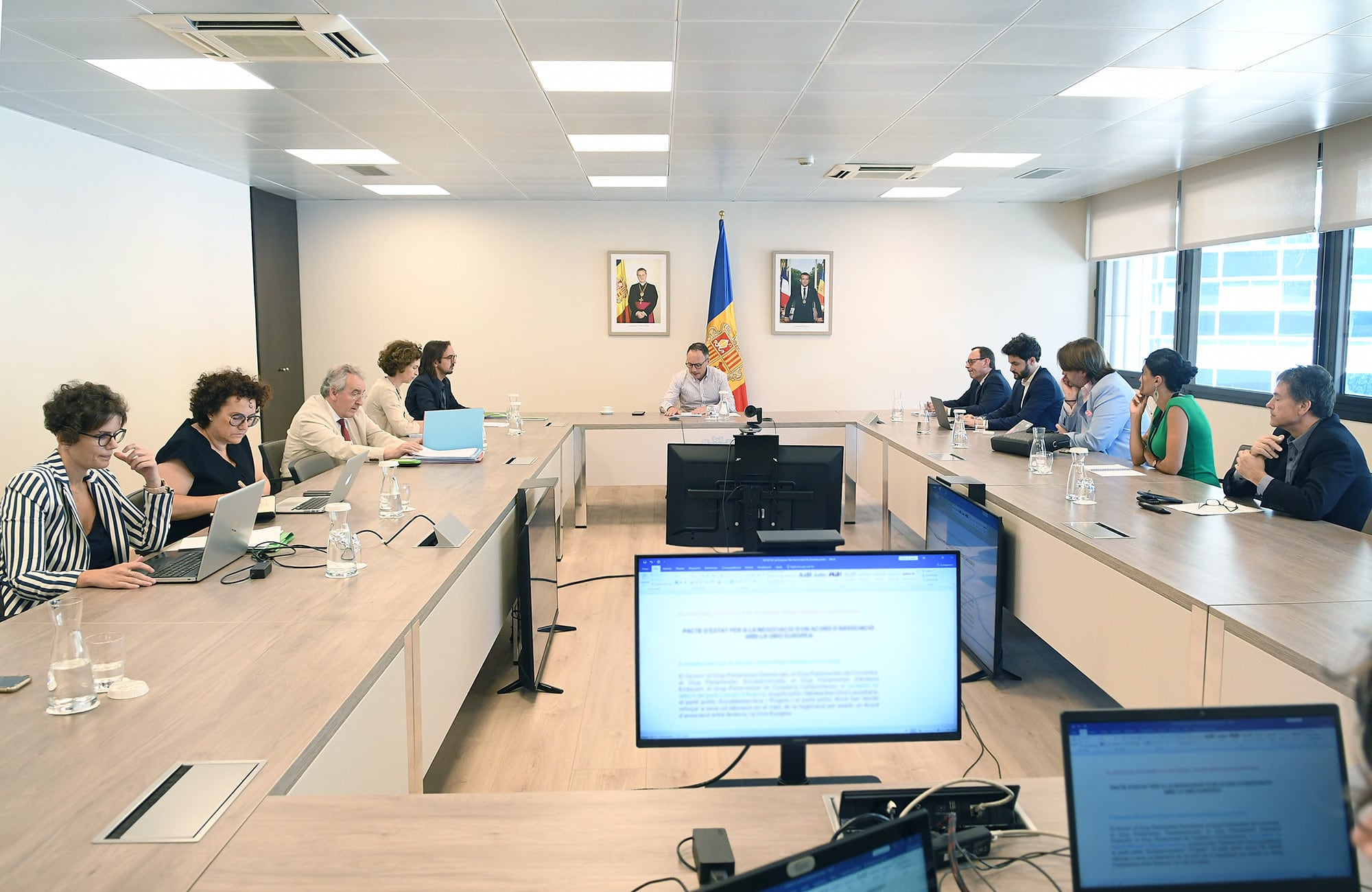 Reunió del pacte d&#039;Estat per la UE celebrada aquest dijous a l&#039;edifici administratiu del Govern.