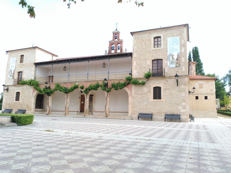 La mejora de la explanada de la Virgen de las Viñas podría incluirse en los próximos remanentes a petición de UPyD