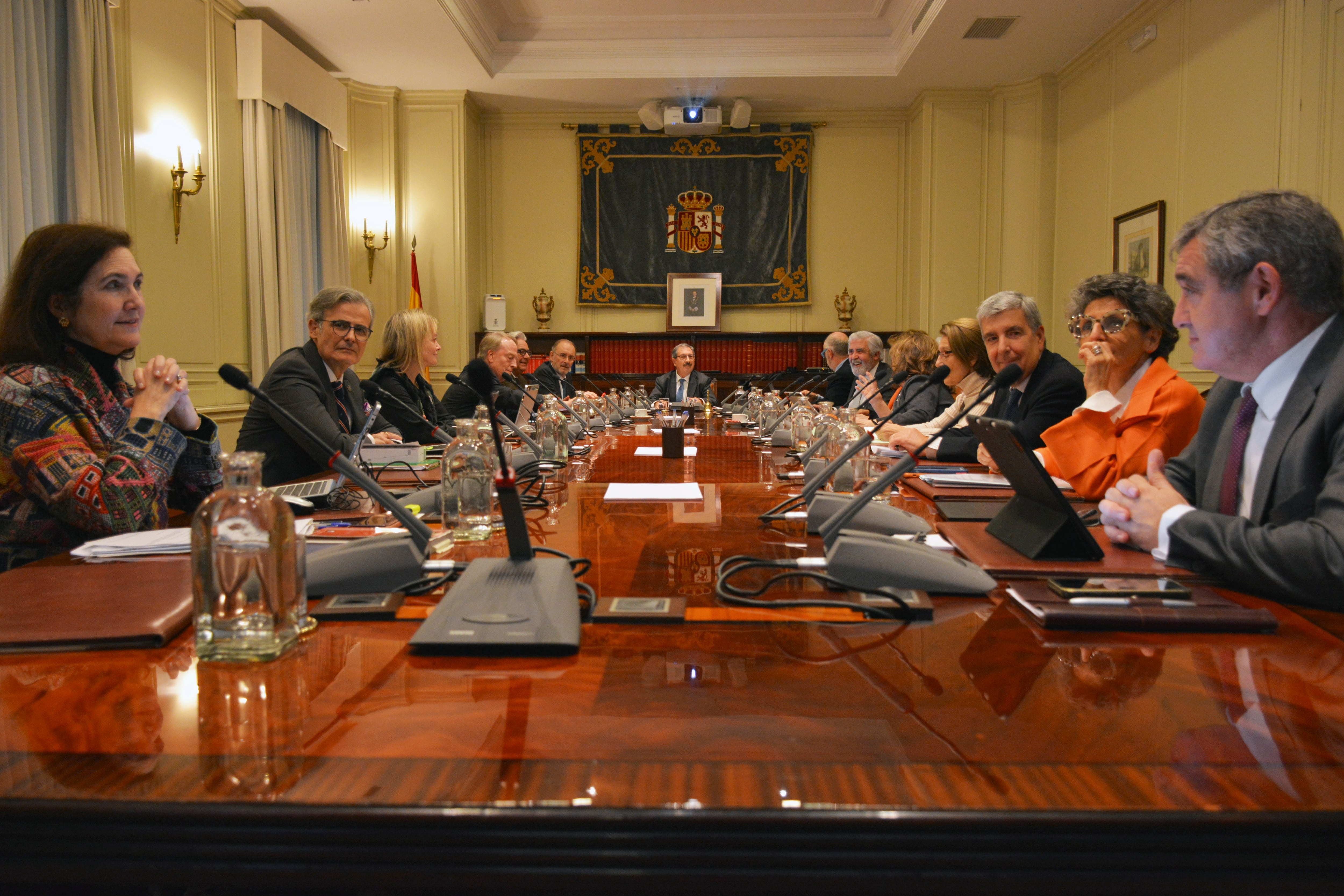 MADRID, 20/12/2022.- El presidente del Consejo General del Poder Judicial (CGPJ), Rafael Mozo (c), preside el pleno extraordinario que se está celebrando en el Consejo General del Poder Judicial, este martes en Madrid. EFE/ Consejo General del Poder Judicial (CGPJ) SOLO USO EDITORIAL/ SOLO USO PERMITIDO PARA ILUSTRAR LA NOTICIA QUE ACOMPAÑA/ (CRÉDITO OBLIGATORIO)
