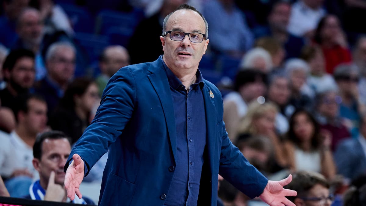 El entrenador de Baxi Manresa denuncia insultos y cánticos de "puta España" en Israel: "La competición no está quedando muy justa"