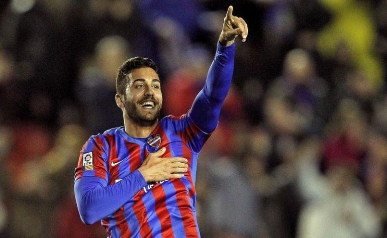 Camarasa celebra un gol