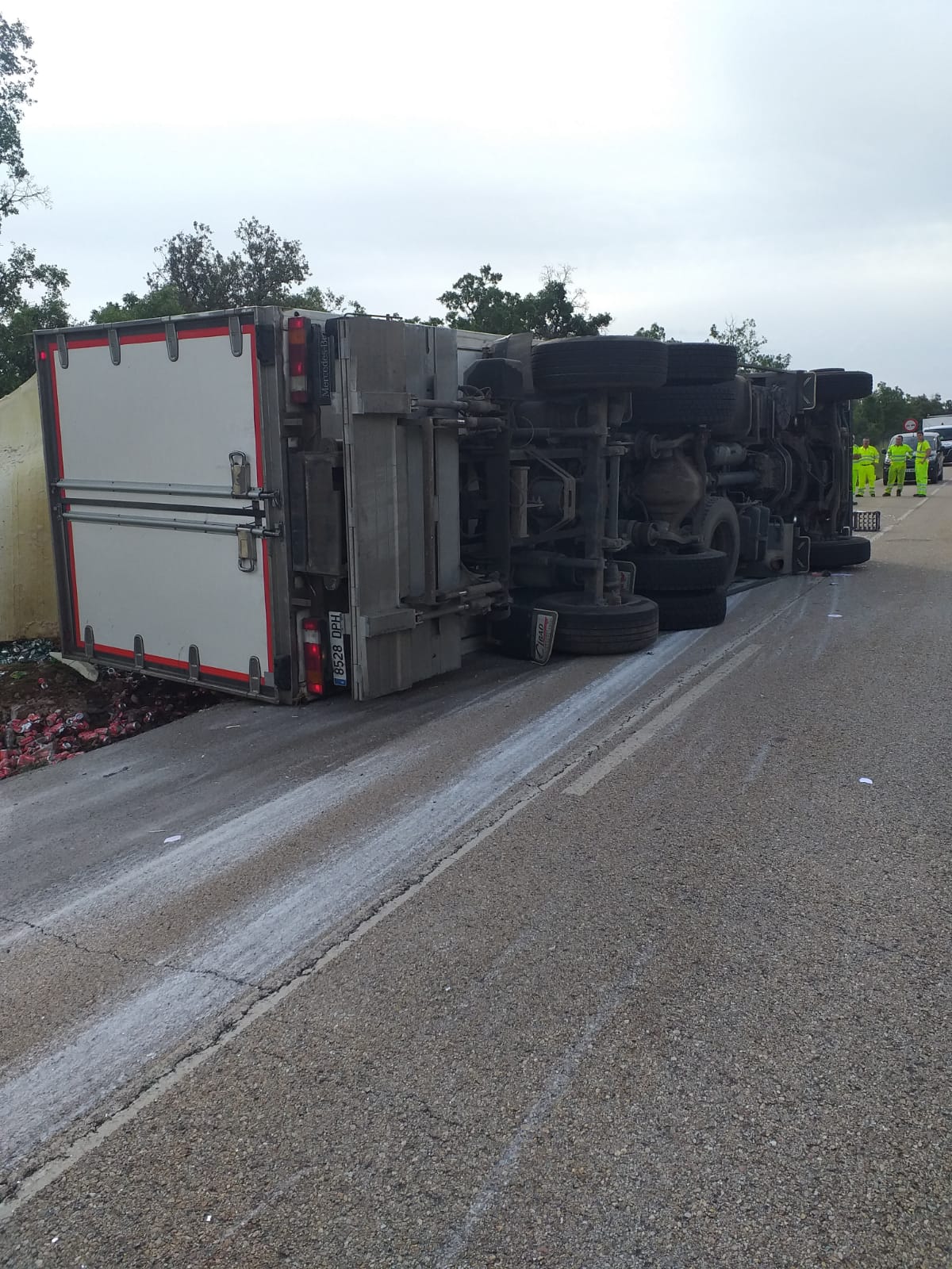 Accidente camión CM-2008. Foto: Emergencias CLM 112