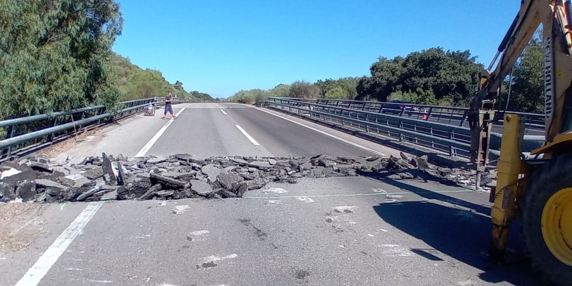 Obras en la entrada de Los Barrios por la A-381