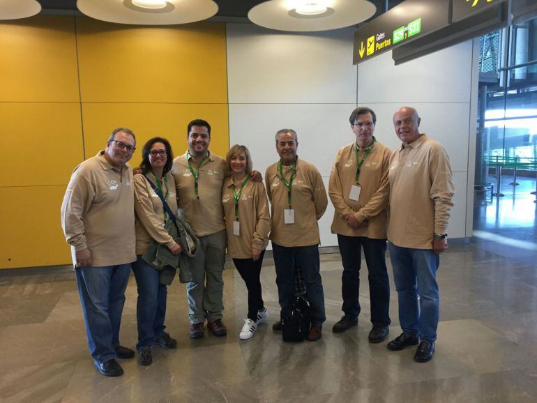 José Manuel Ramia (1º por la izquierda) junto a otros sanitarios voluntarios