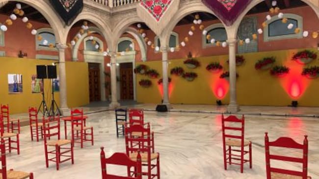 Patio de la Fundación Cajasol adornado de Feria