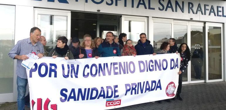 Concentración ante el Hospital San Rafael