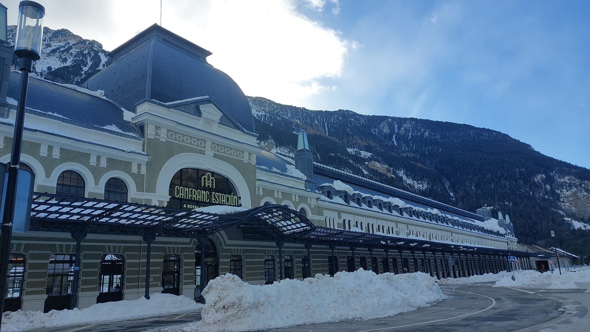 Hotel de en la Estación de Canfranc