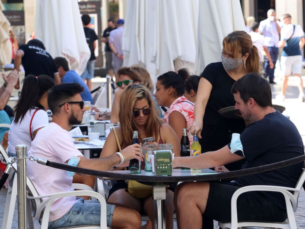 Pocas mujeres hosteleras, pero muchas camareras o cocineras