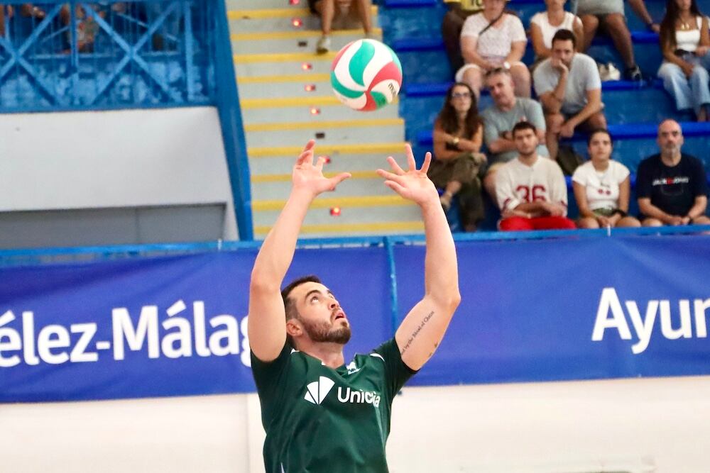 El colocador brasileño lo vive con ‘cambio’ de lado de la red y creyendo en el proyecto verde: “Haremos muy buena temporada”.