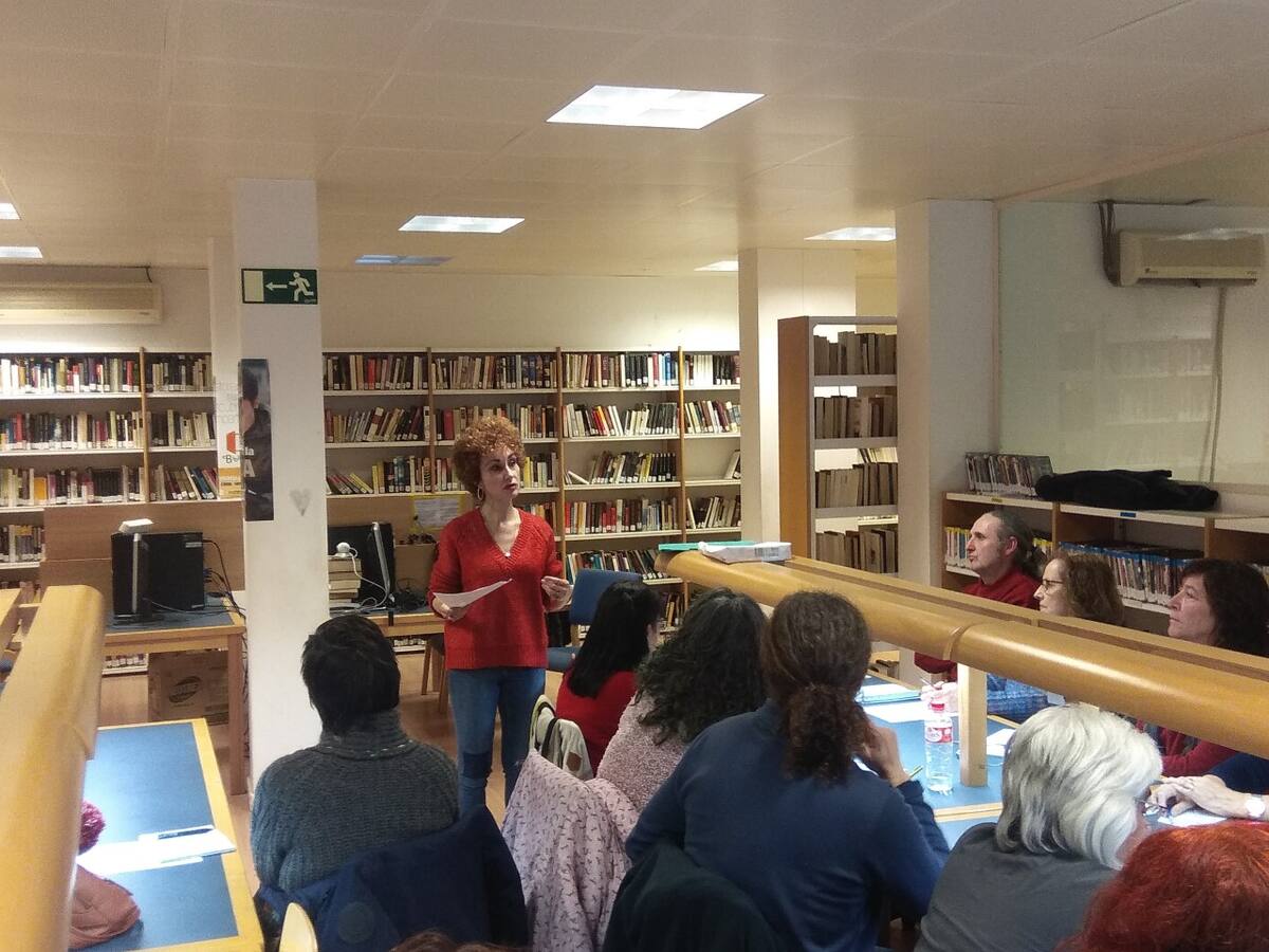 Una veintena de participantes abren el taller de escritura del programa Visiona