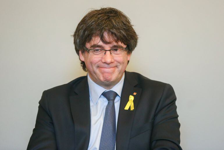 El expresidente de la Generalitat de Cataluña, Carles Puigdemont, durante la reunión en Bruselas.