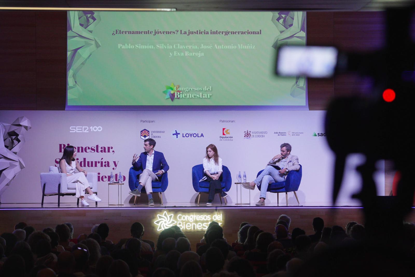 Eva Baroja, Pablo Simón, Silvia Clavería y José Antonio Muñiz.