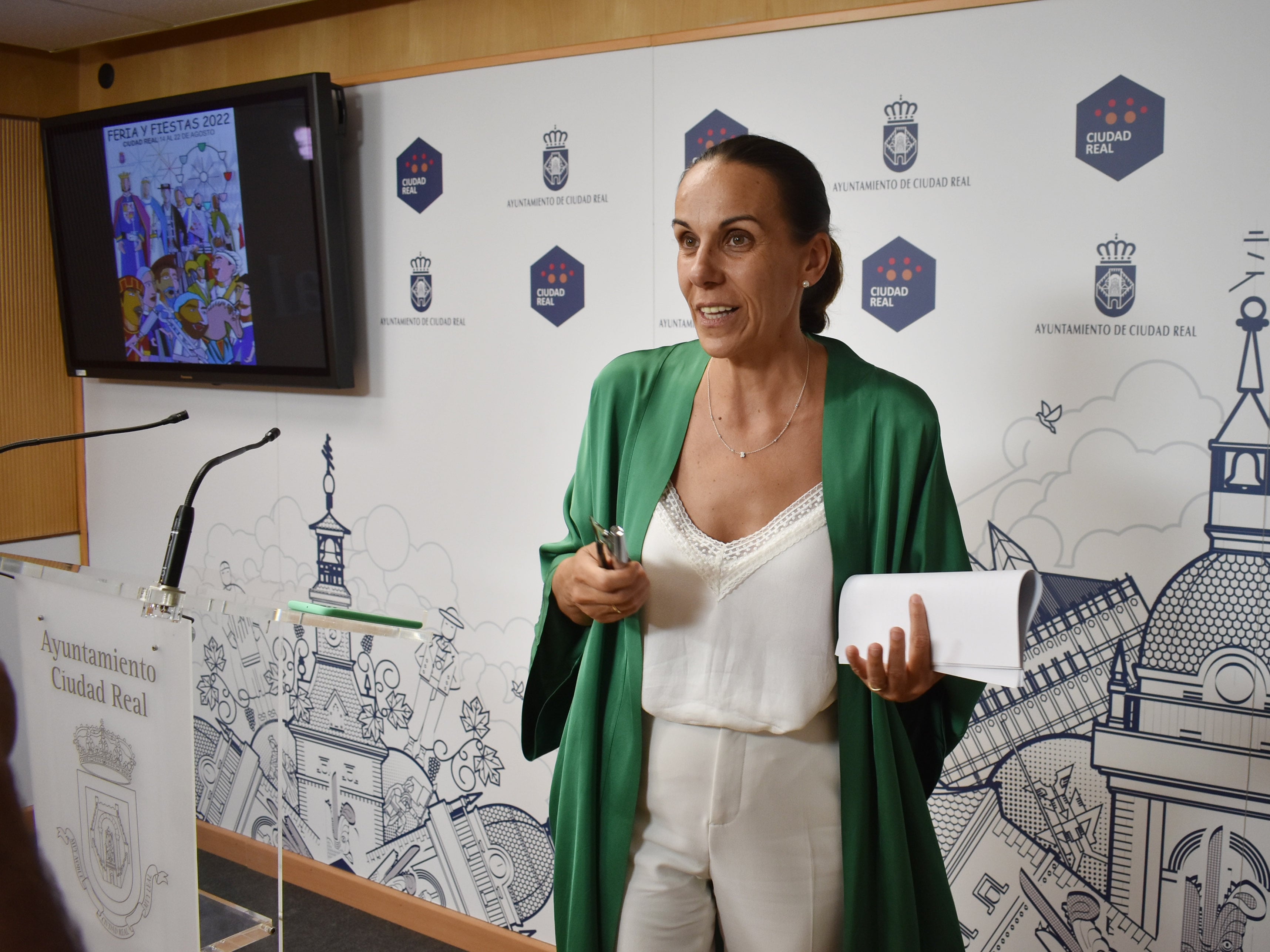 La alcaldesa de Ciudad Real, Eva María Masías, ha presentado la programación de la Feria y Fiestas de Ciudad Real