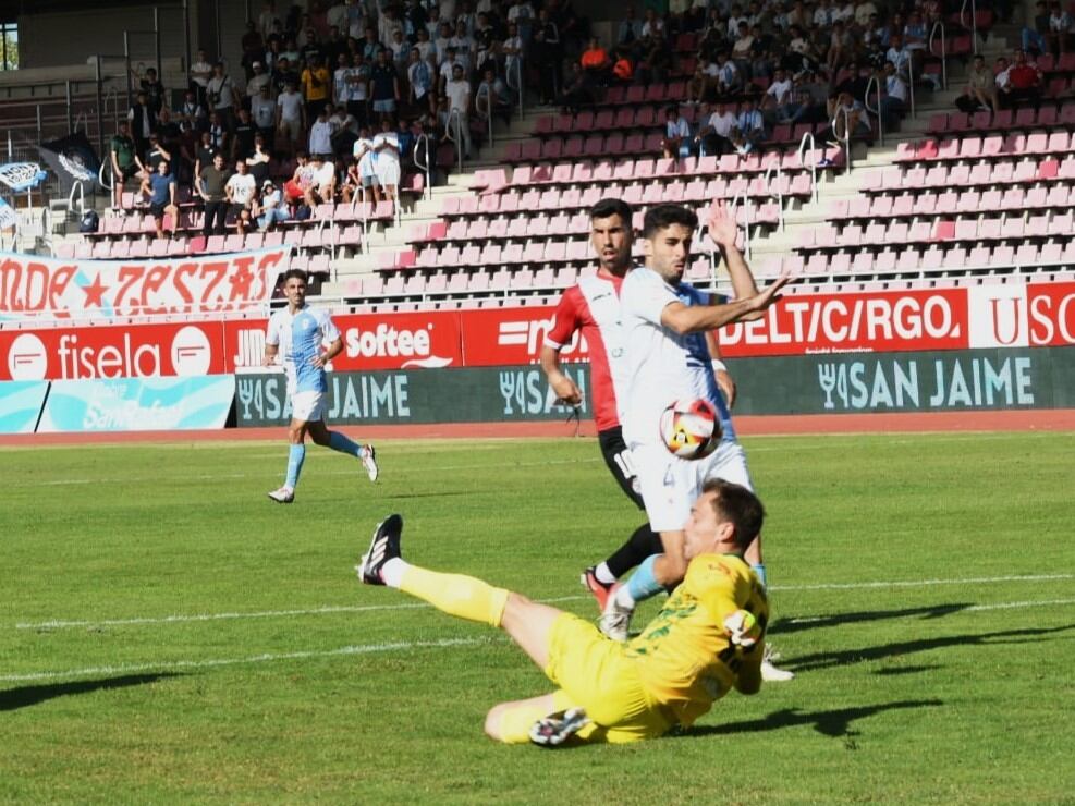 Acción en la que se señaló mano de Casas y se anuló su gol