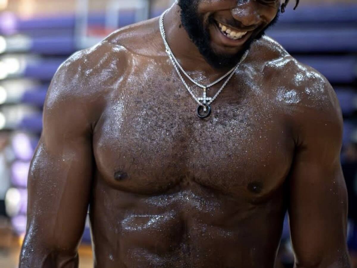 Valencia Basket da por hecho que Ojeleye tendrá regularizado el pasaporte nigeriano antes del inicio de la temporada y busca escolta en el mercado USA