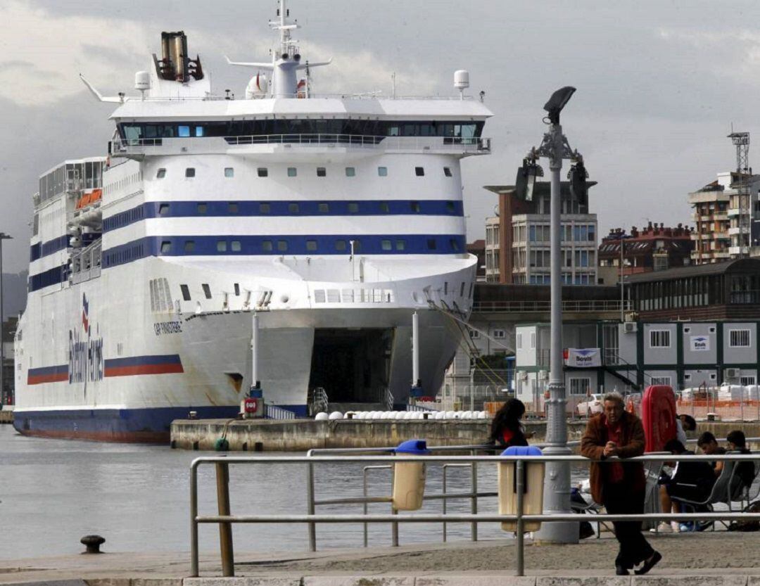 La empresa señala que, después de esa fecha, a partir del 20 de marzo, el buque será destinado a cubrir la ruta Portsmouth-Cherburgo (Francia). 