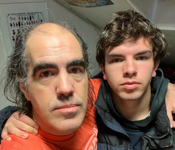 Imagen de Iago Negrón y su padre, de Instagram.