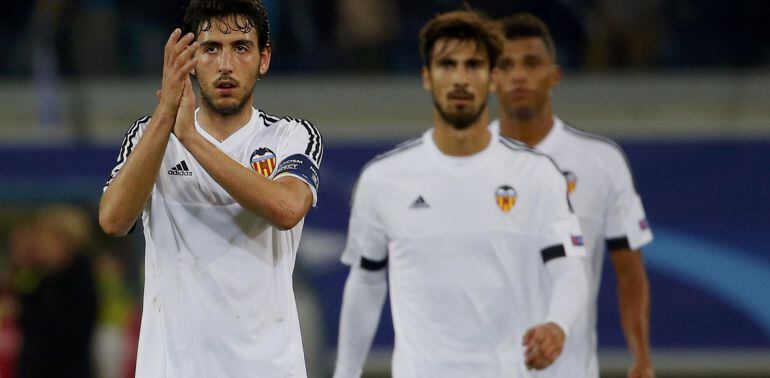 Dani Parejo y Andre Gomes, tras la derrota del Valencia ante el Gent.