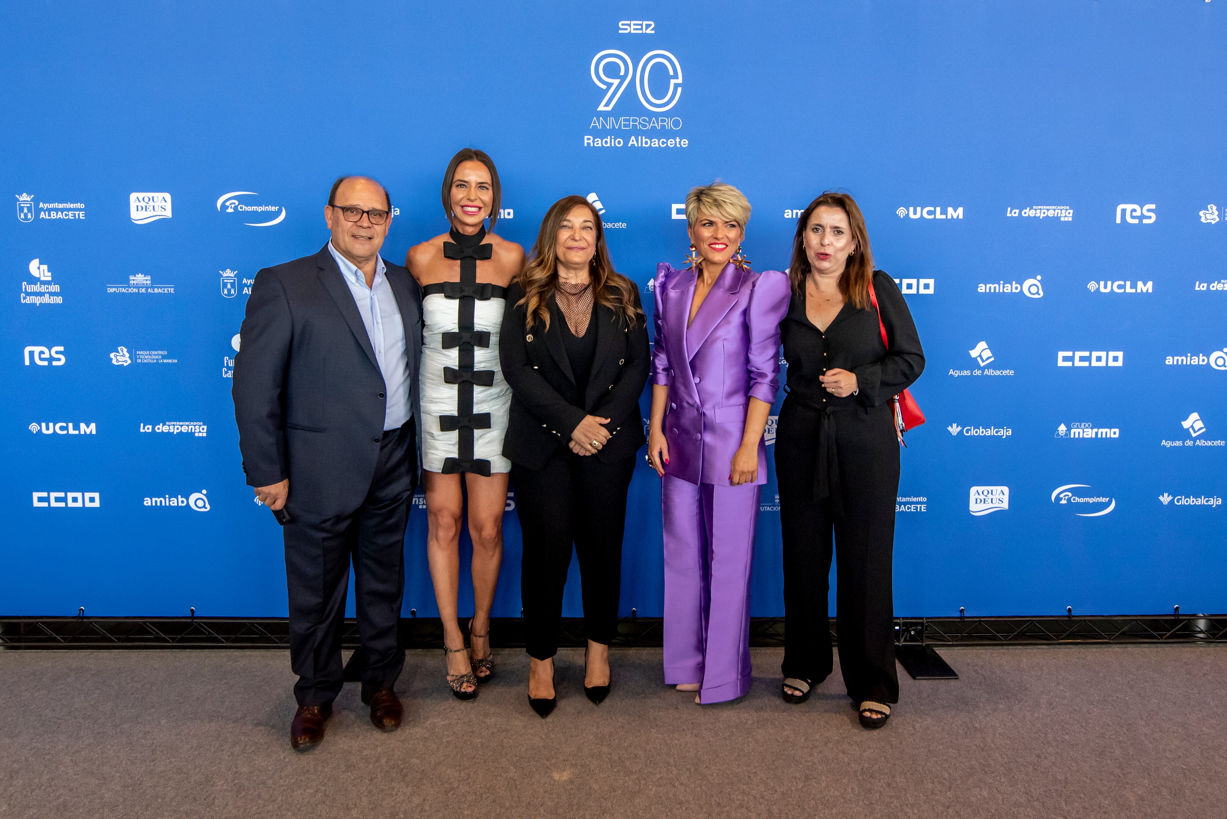 El director del Parque Científico y Tecnológico de Castilla-La Mancha, Agustín Moreno, la diseñadora de moda albaceteña, Lola Muñoz, la directora de Radio Albacete, Justina Gómez, la directora de esradio Albacete, María García, y la delegada de CMM en Albacete, Belén Lario.