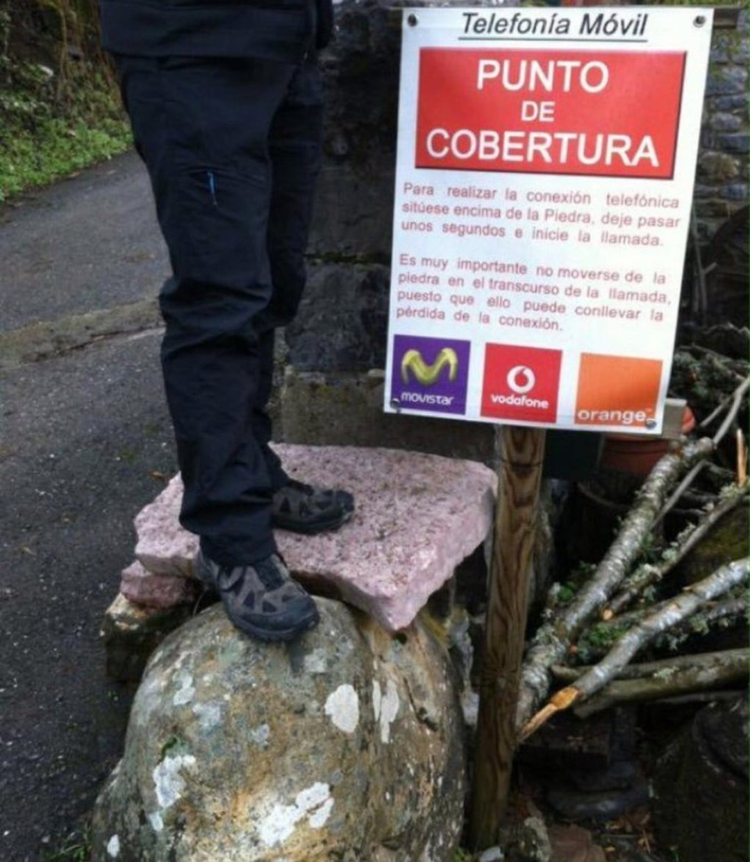 En la localidad leonesa de Soto de Sajambre los clientes de Movistar y Orange tienen que subirse encima de una piedra para obtener cobertura