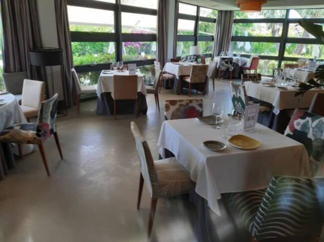 Salón acristalado de El Laúl