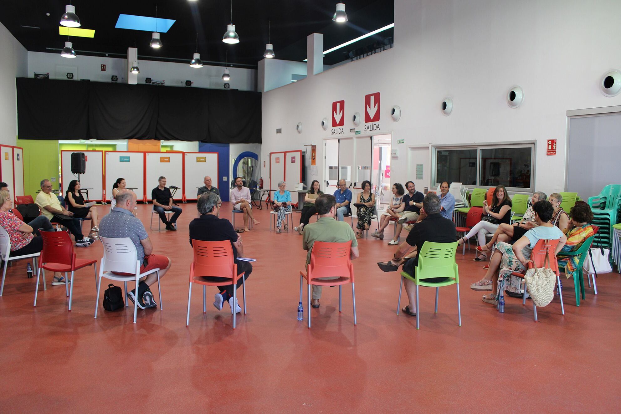 Momento de la reunión del foro en junio