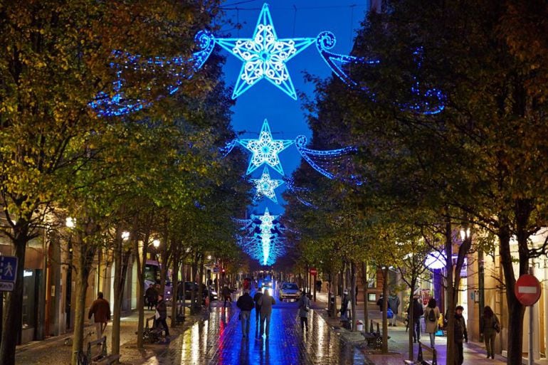 Las calles de San Sebastián, con el alumbrado de Navidad.