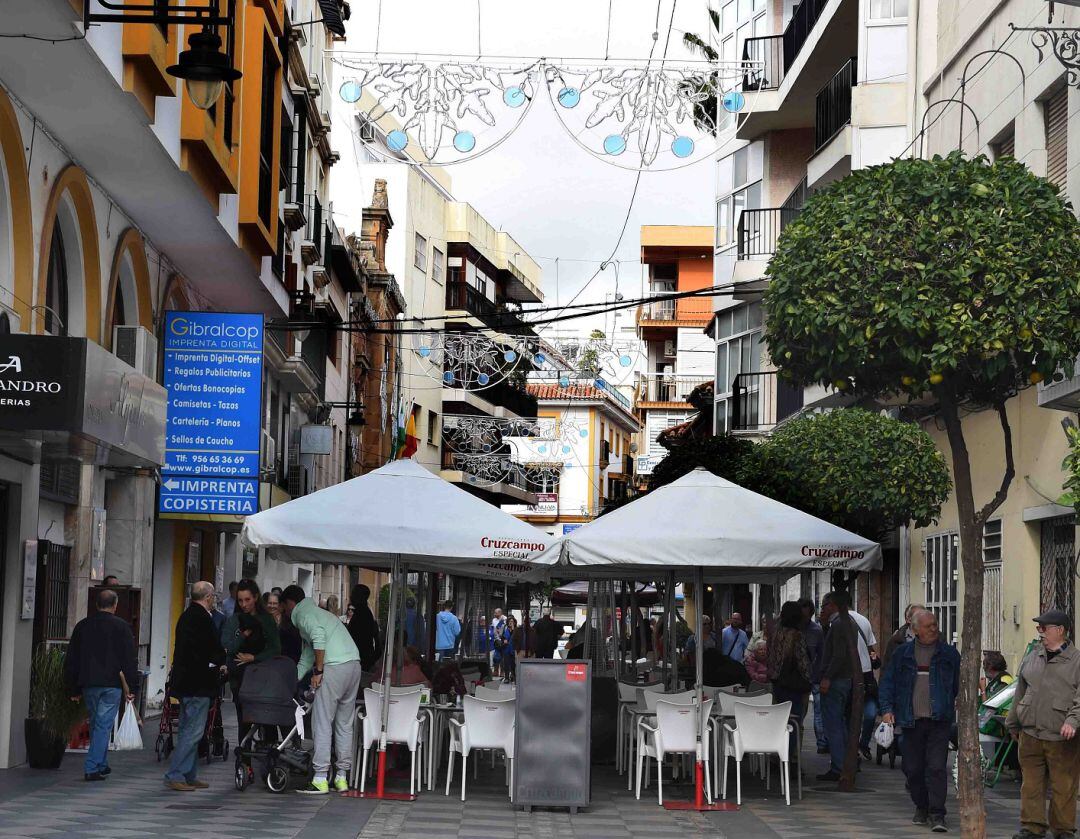 La calle Alfonso XI de Algeciras.