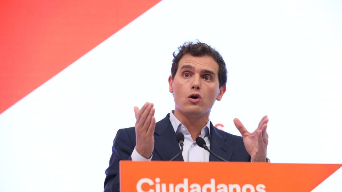 Oramas llama a Rivera "adolescente" y él ironiza con su edad