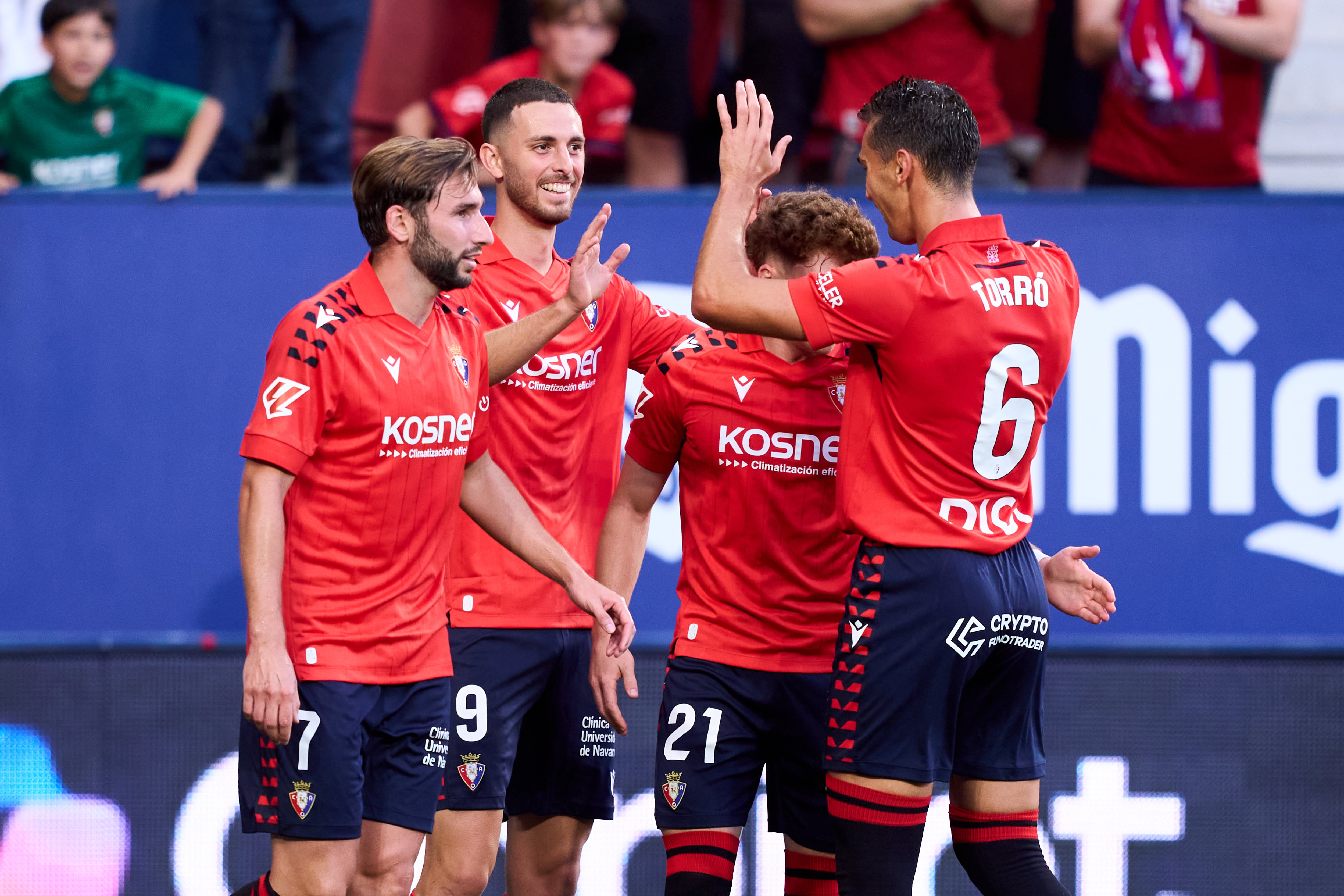 Raúl García de Haro celebra su gol, el cuarto en cinco partidos ante el Rayo 