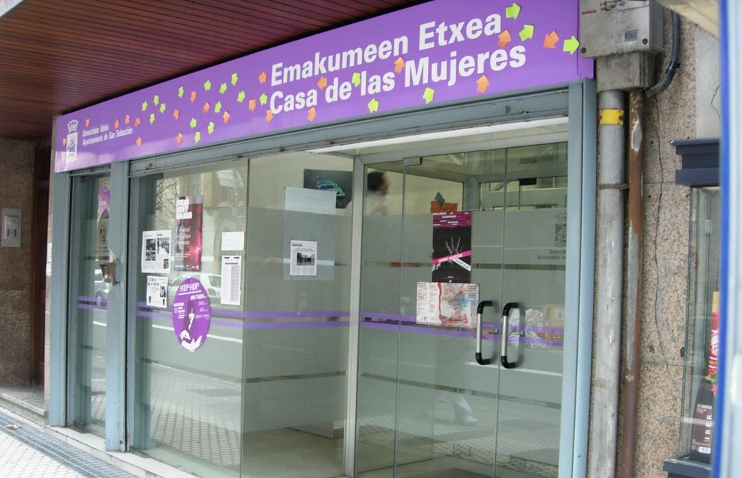 El espacio de encuentro y debate de las mujeres donostiarras cumple ocho años.