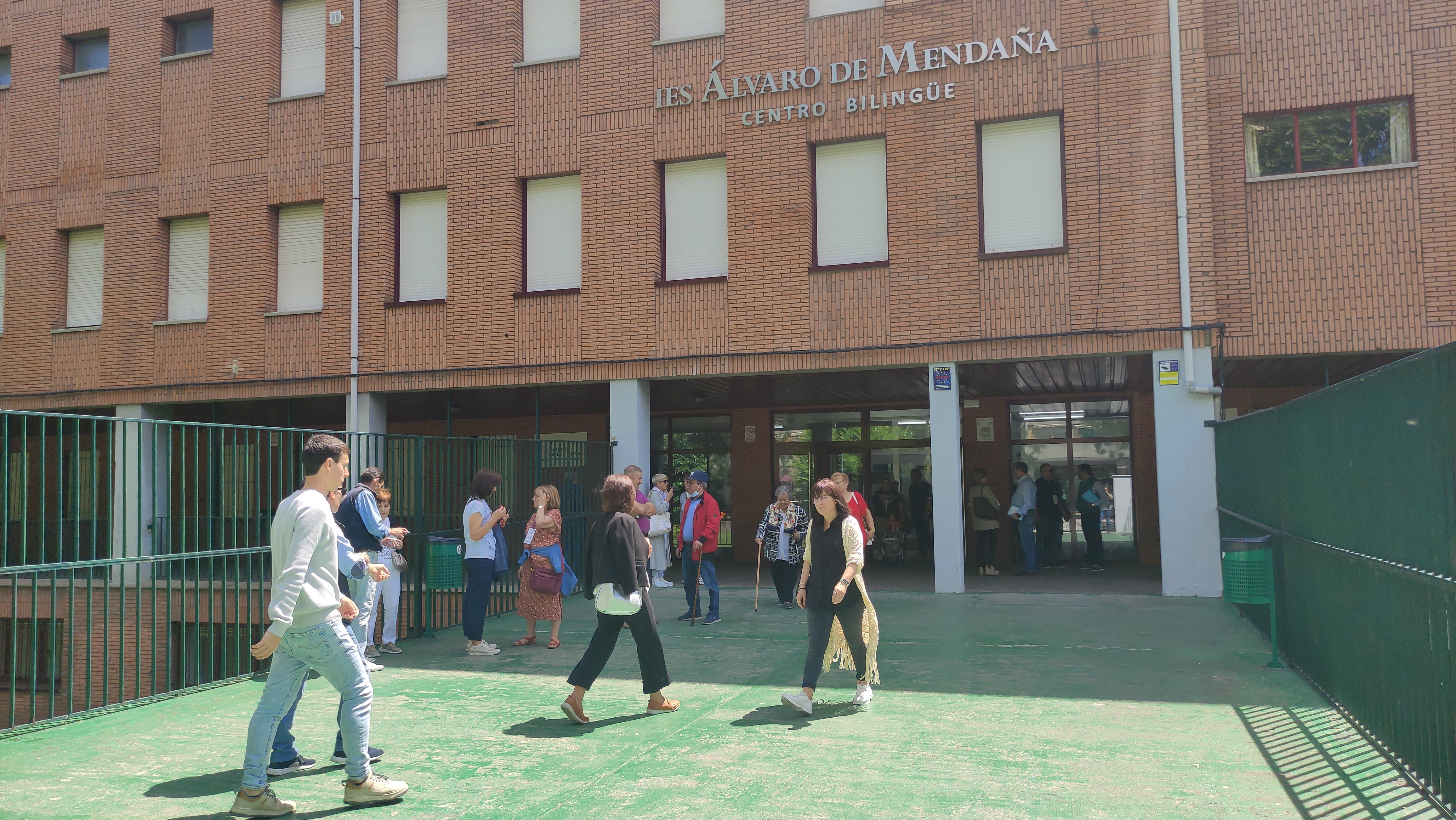 Los colegios electorales han recibido votantes de una forma más moderada según ha avanzado la jornada