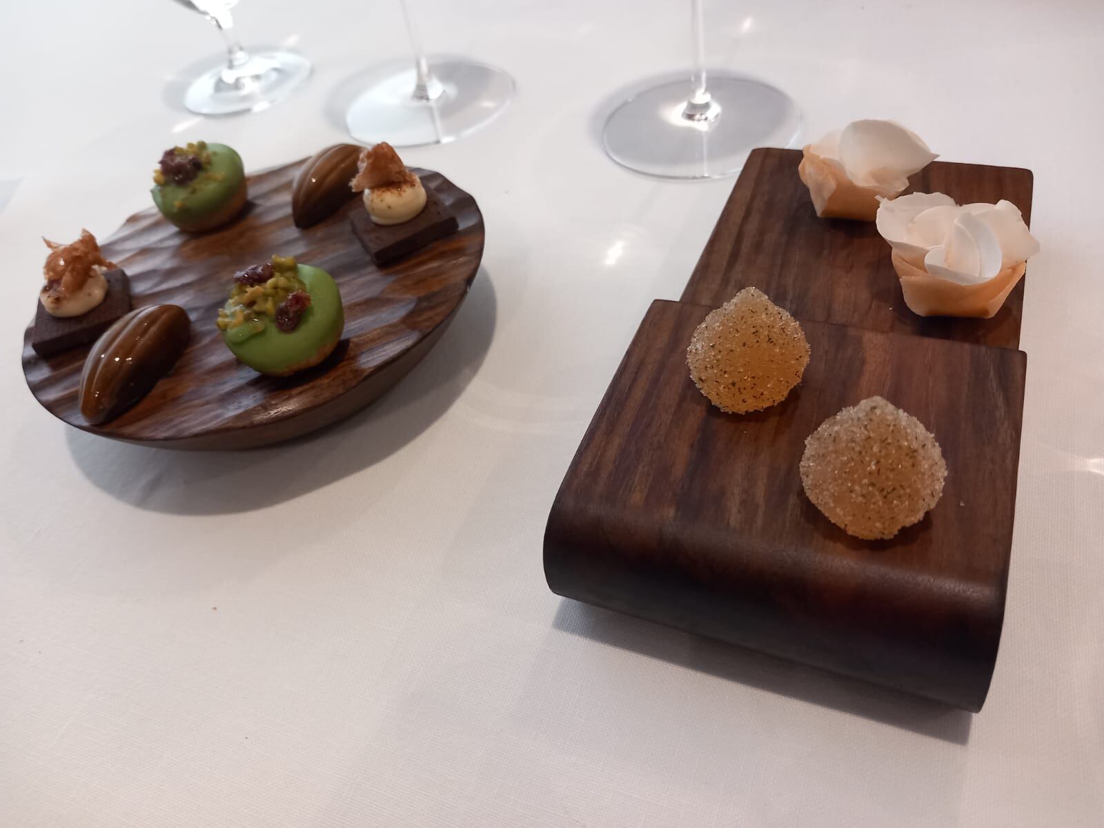 Petit fours