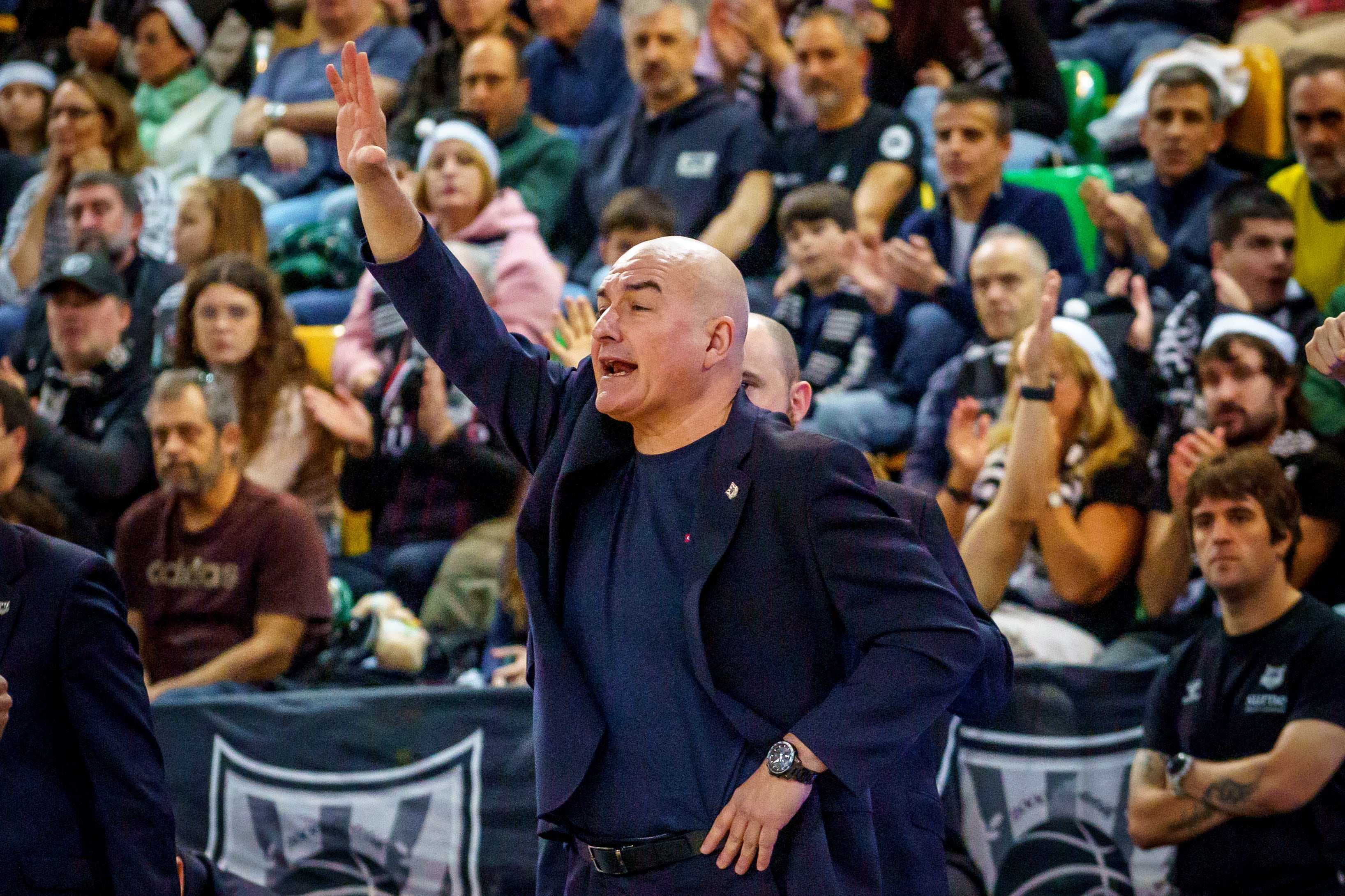 El entrenador del Surne Bilbao Basket, Jaume Ponsarnau, dice que el PAOK será un gran rival para la final de la FIBA Europe Cup