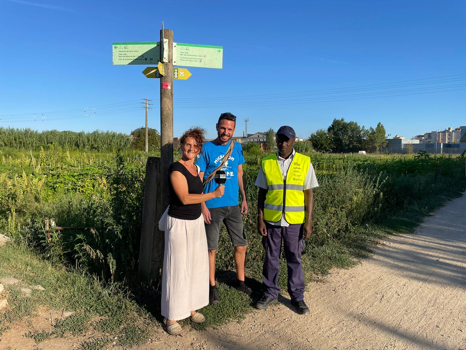 Pilar Martínez, Enric Cassú i Sherif a les hortes de Salt