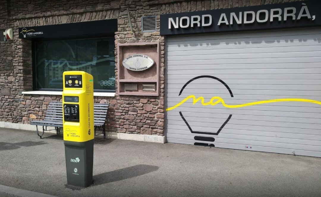 Les empreses distribuïdores d'energia inverteixen set milions d'euros en renovables