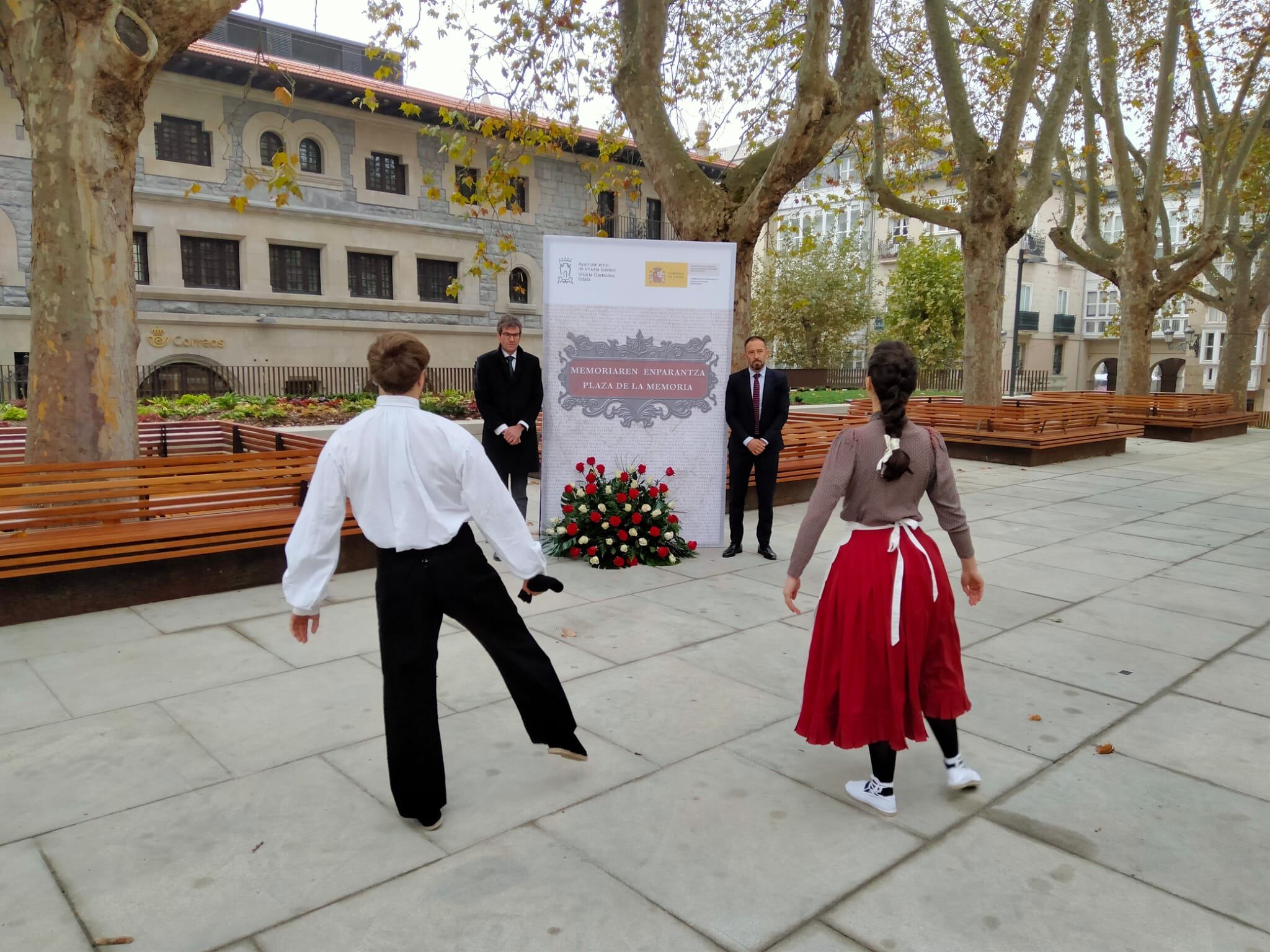 Inauguración de la Plaza de la Memoria