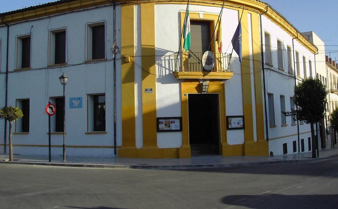 Fachada principal del Ayuntamiento de Peal de Becerro.