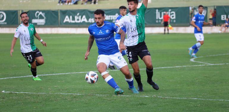 Edu Salles durante un partido con el Xerez DFC