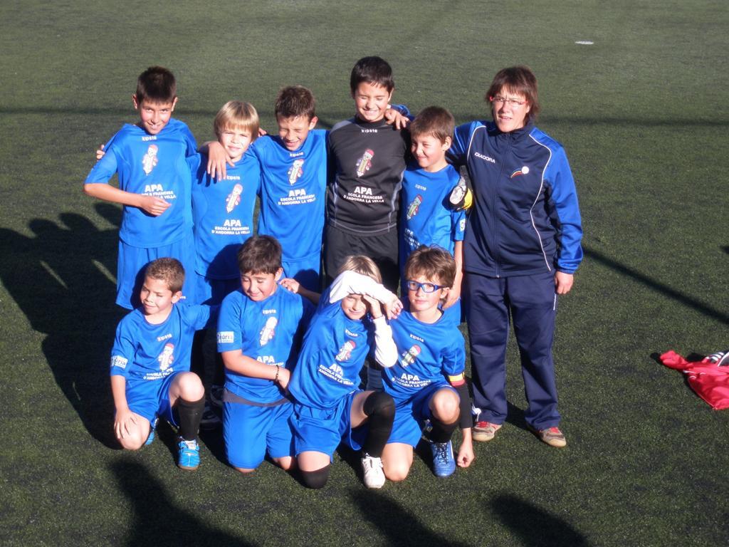 Montse Sánchez amb el primer equip que va entrenar