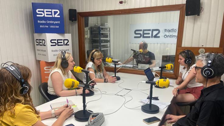 Entrevista a Natàlia Enguix, Marissa Nacher, Marisa Bernabeu y José Gómez. XII Fira de Tendes, Tapes i Rock d'Ontinyent.