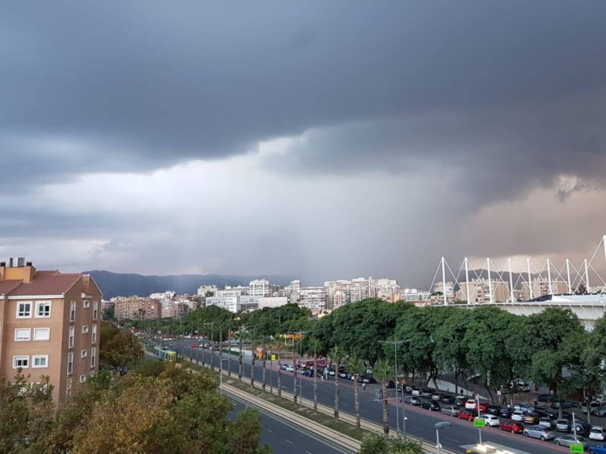 La gota fría llega a la Región provocando incidencias en algunas carreteras