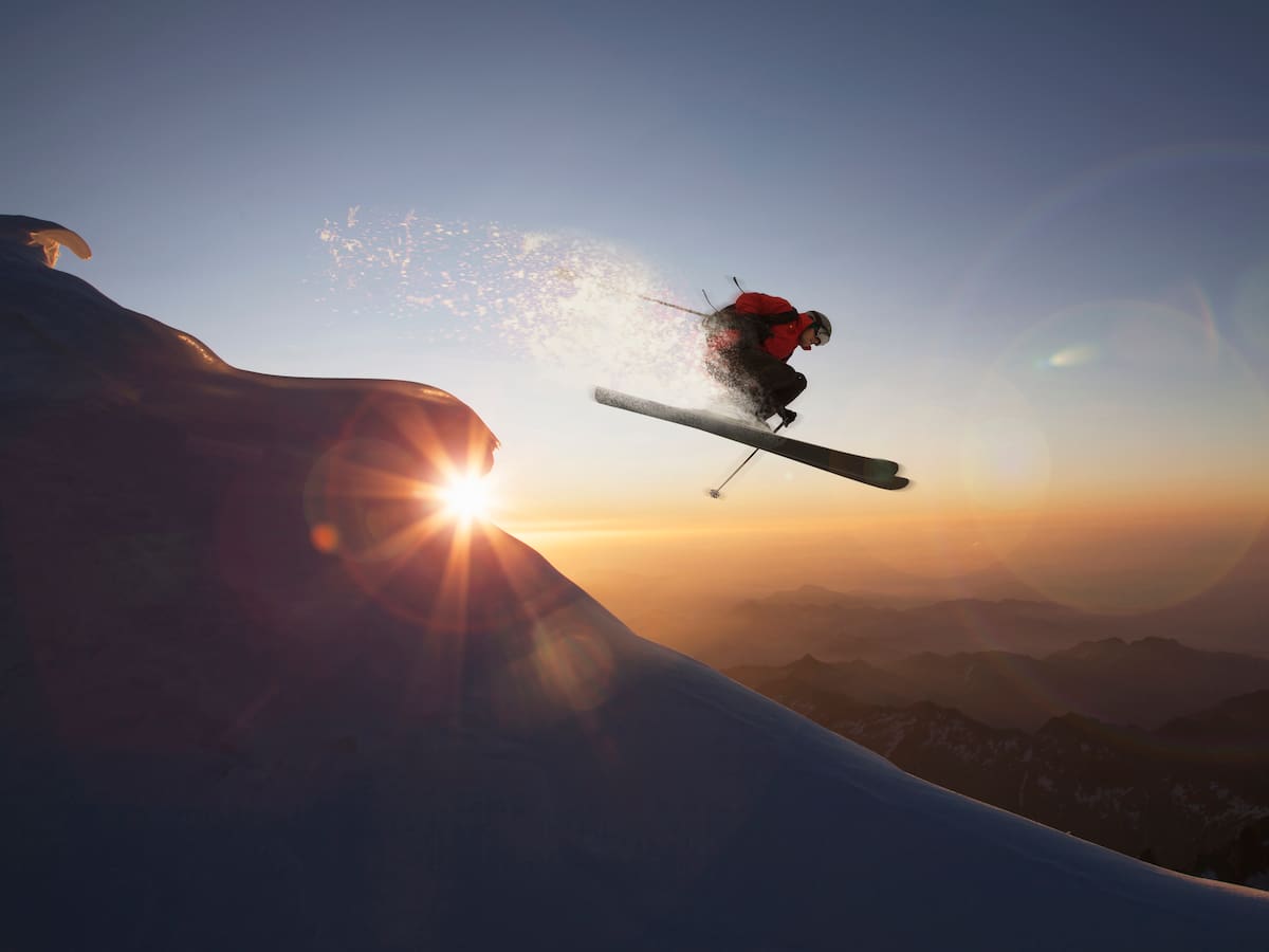 De ser una disciplina militar a injectar-se àcid hialurònic al penis: la història del salt d'esquí