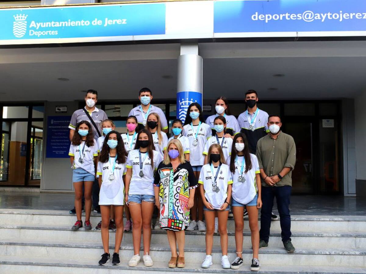La alcaldesa felicita al DKV Unión Baloncesto Jerez por su éxito en el Campeonato de Andalucía