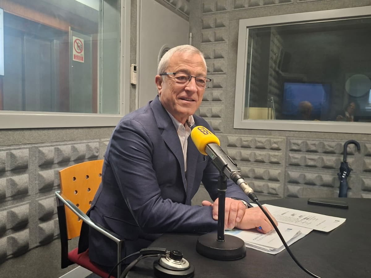 Javier Puente: "Esperamos abrir el hospital de día del Cunqueiro antes del verano"