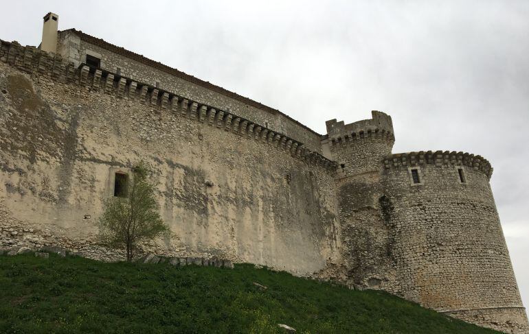 Deterioro del Castillo de Cuéllar en uno de sus laterales